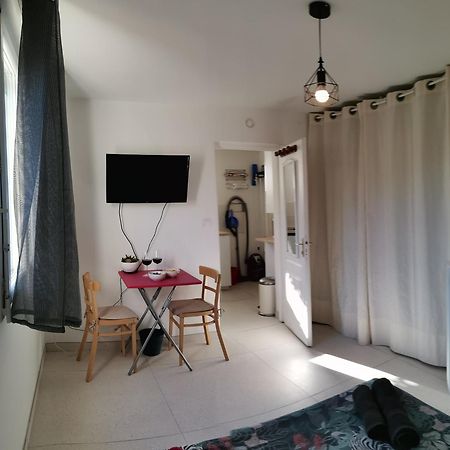 Studio Dans La Villa Les Cigales Lézignan-Corbières エクステリア 写真